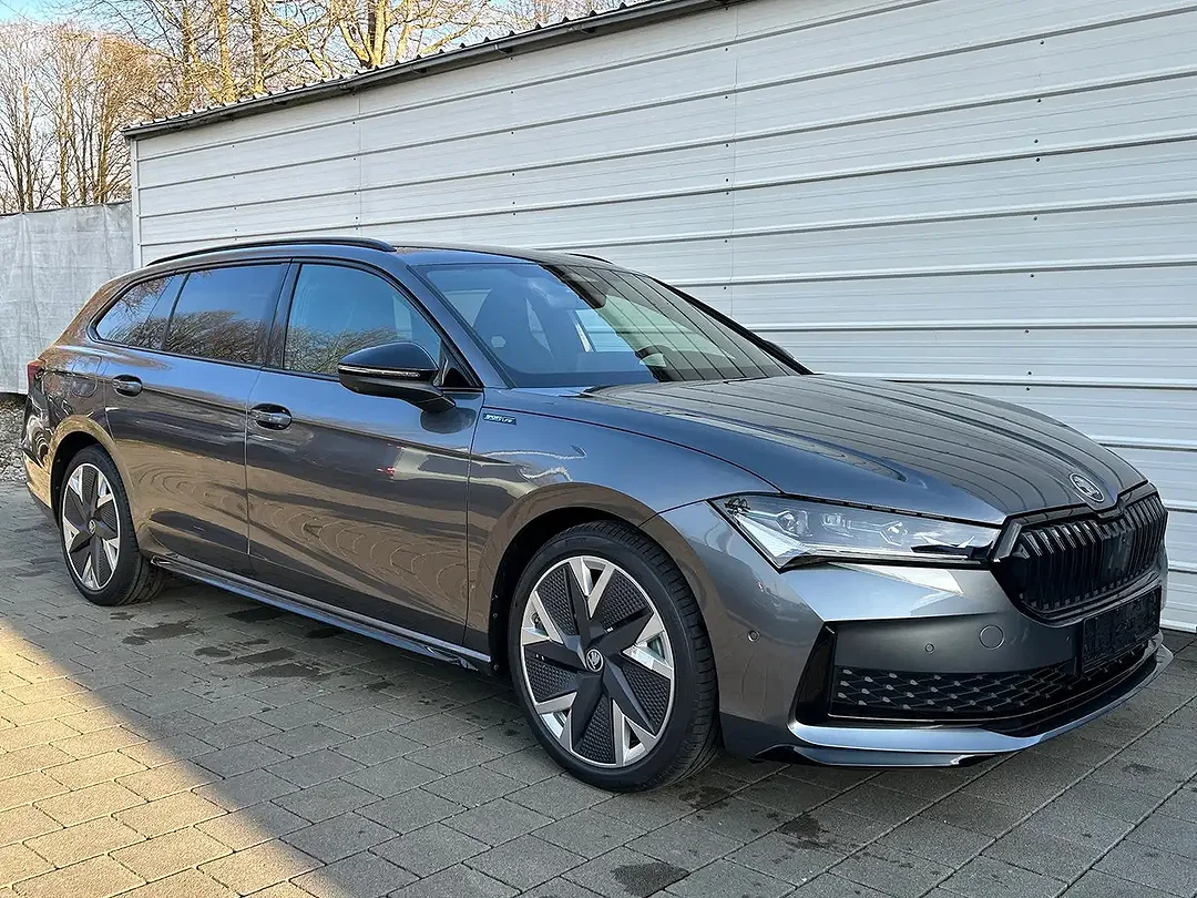 Skoda Superb - Afbeelding 1