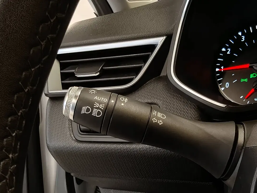Renault Clio - Thumbnail 11