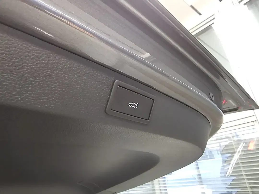 Skoda Karoq - Thumbnail 7