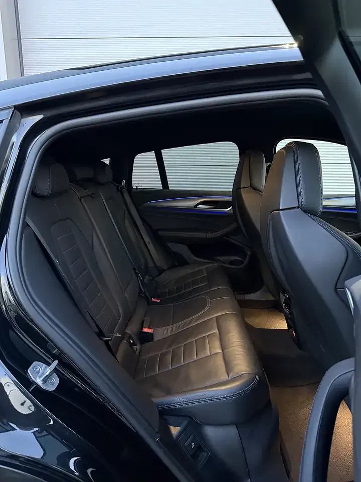 BMW X4 M - Thumbnail 6