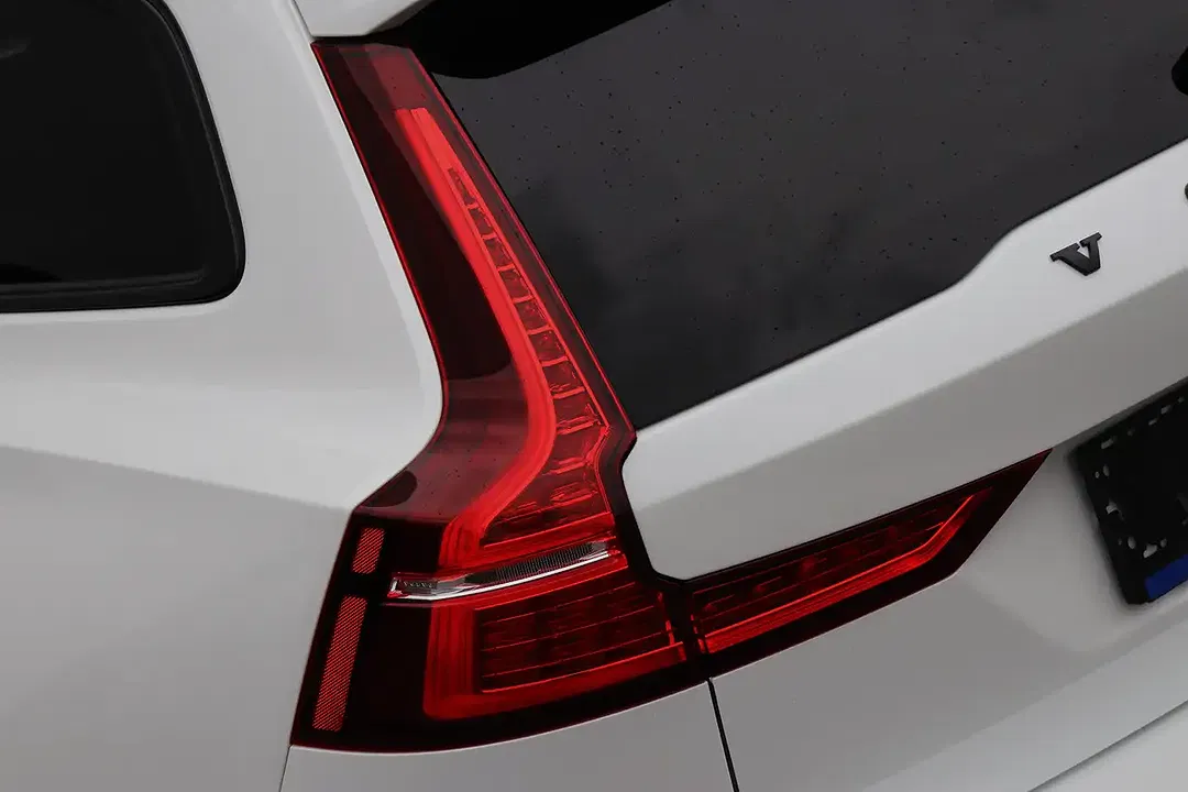 Volvo V60 - Thumbnail 8