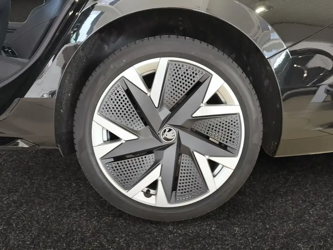 Skoda Superb - Thumbnail 14