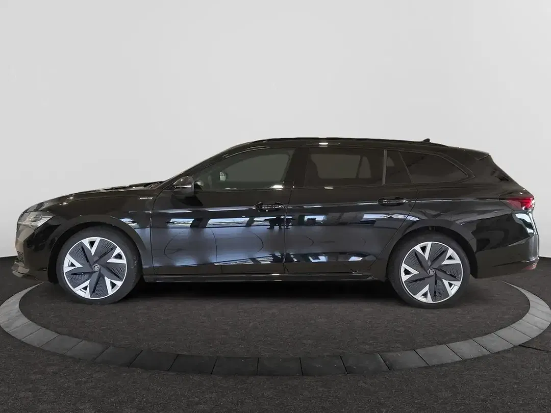 Skoda Superb - Thumbnail 2