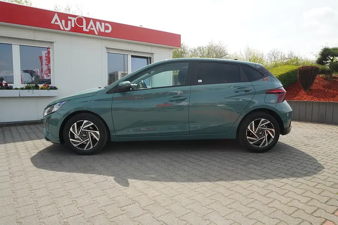 Hyundai i20 - Thumbnail 2