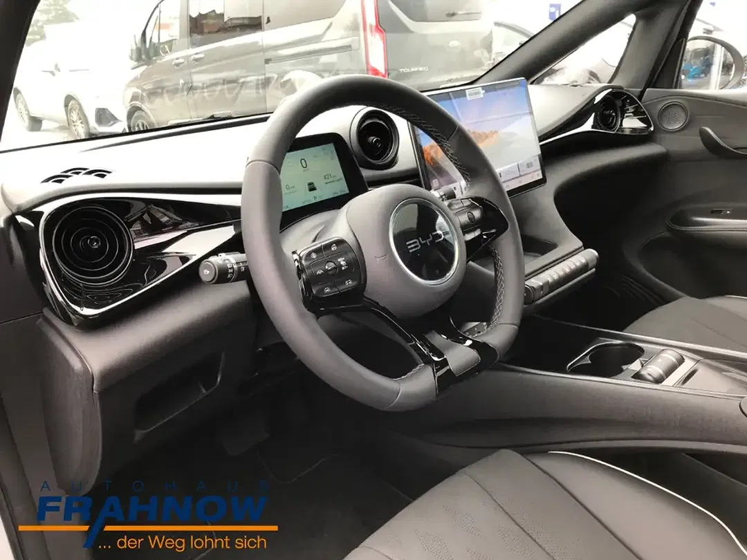 BYD Dolphin - Thumbnail 8