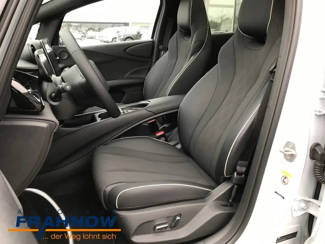 BYD Dolphin - Thumbnail 9