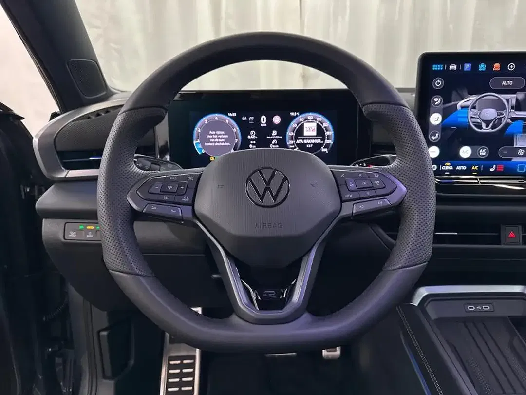Volkswagen T-Roc - Thumbnail 22