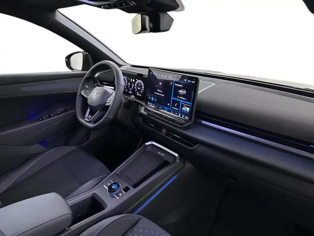 Volkswagen T-Roc - Thumbnail 6
