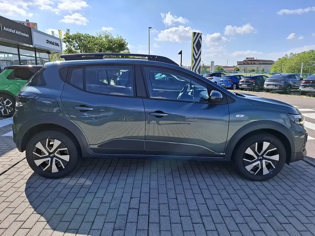 Dacia Sandero - Thumbnail 5
