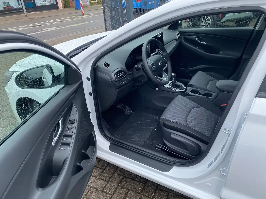 Hyundai i30 - Thumbnail 16