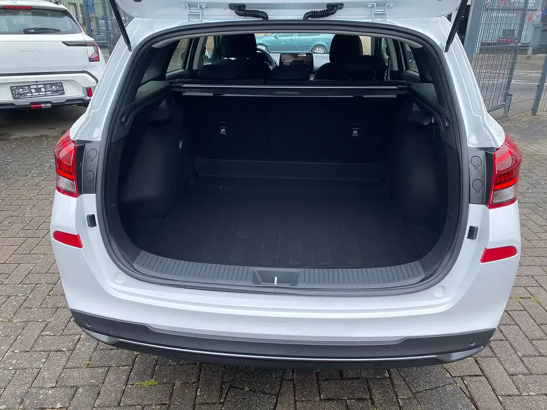 Hyundai i30 - Thumbnail 7