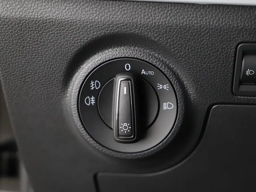 SEAT Arona - Thumbnail 10
