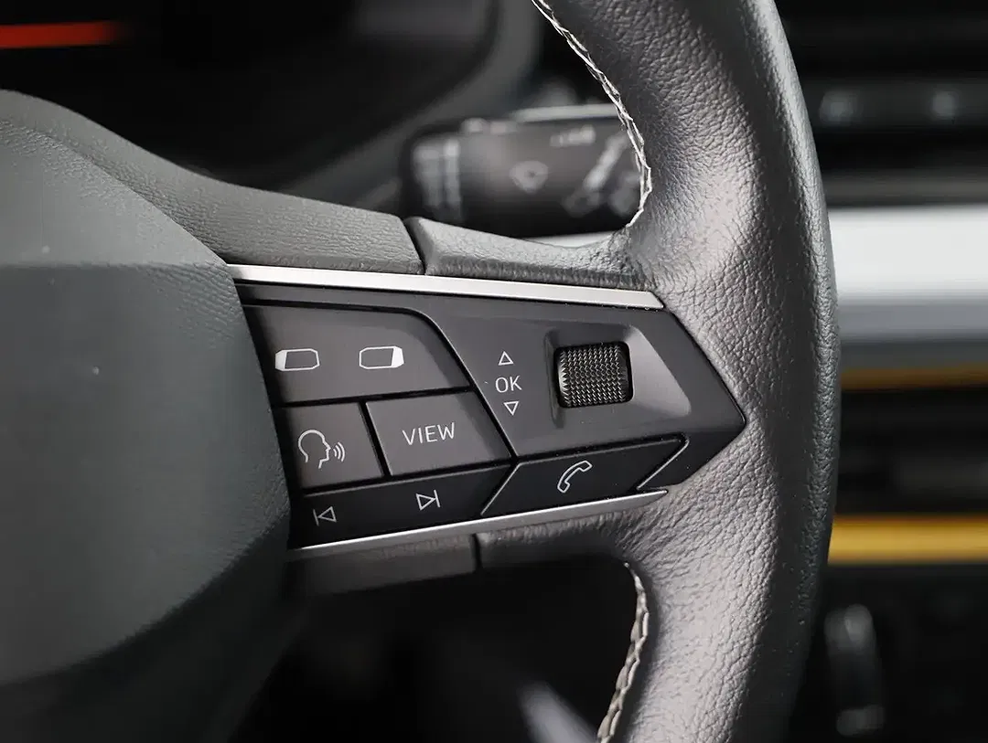 SEAT Arona - Thumbnail 11