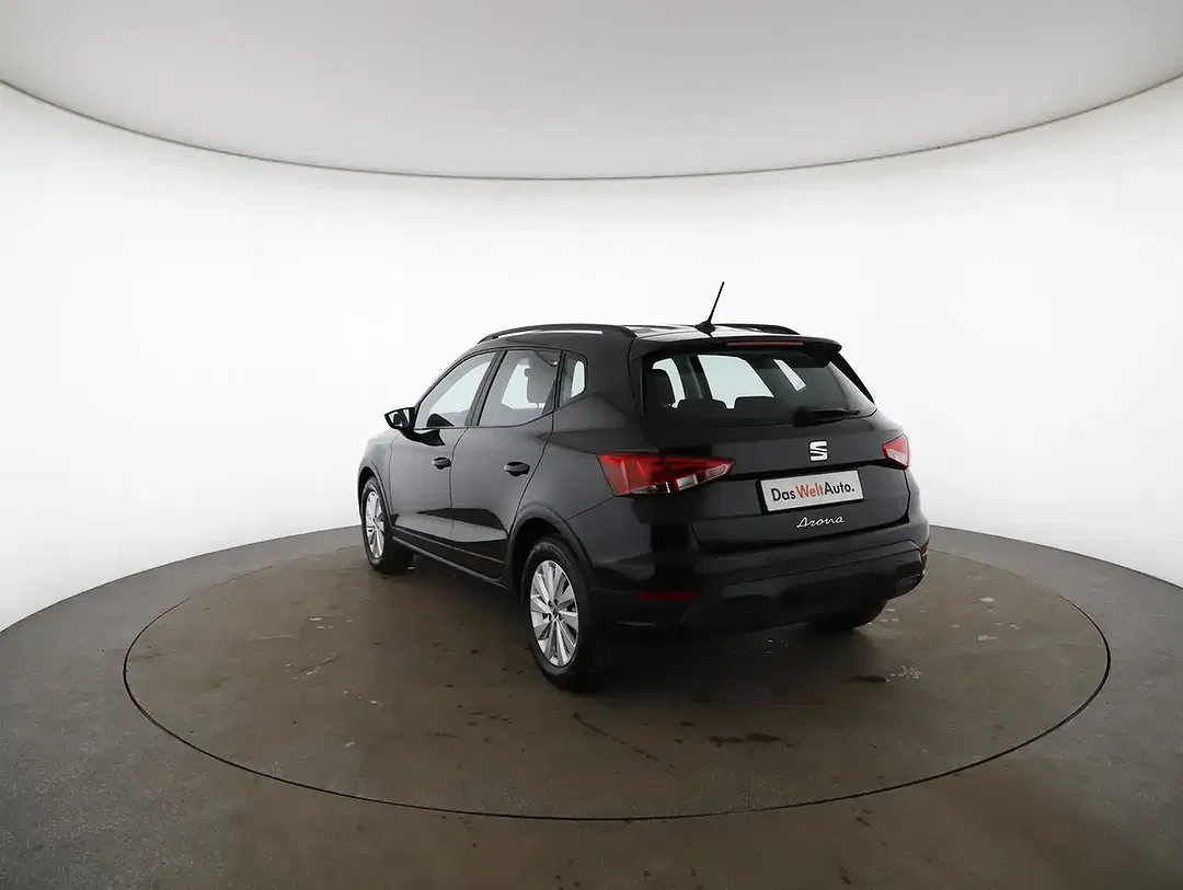SEAT Arona - Thumbnail 2