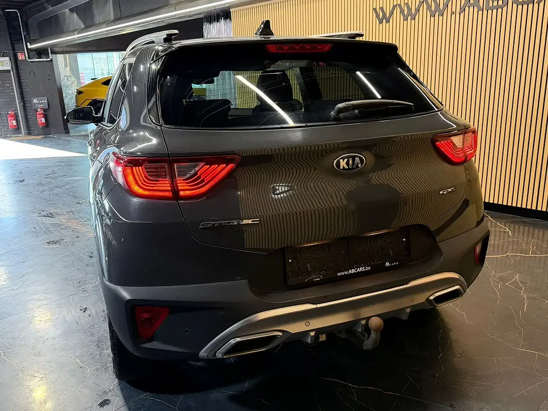 Kia Stonic - Thumbnail 3