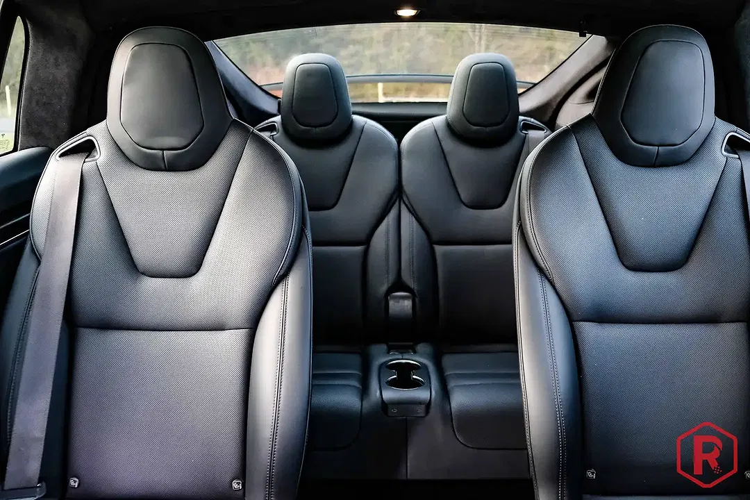 Tesla Model X - Thumbnail 11