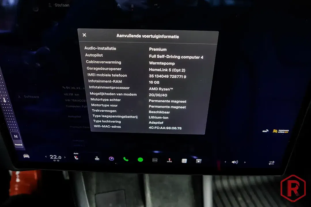 Tesla Model X - Thumbnail 14