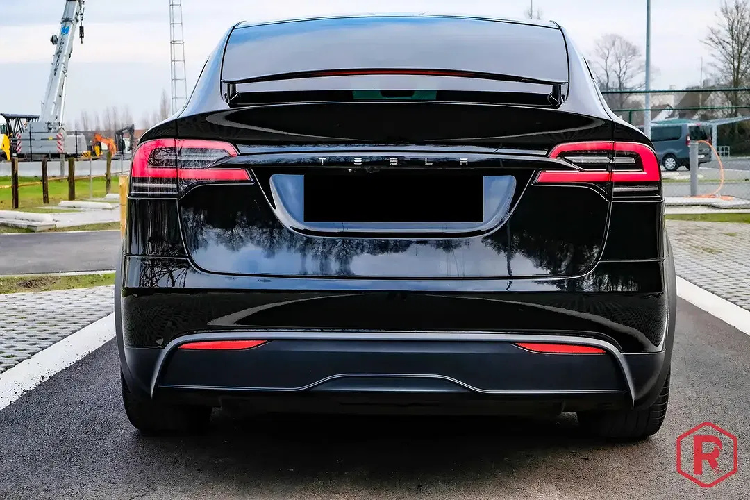 Tesla Model X - Thumbnail 6
