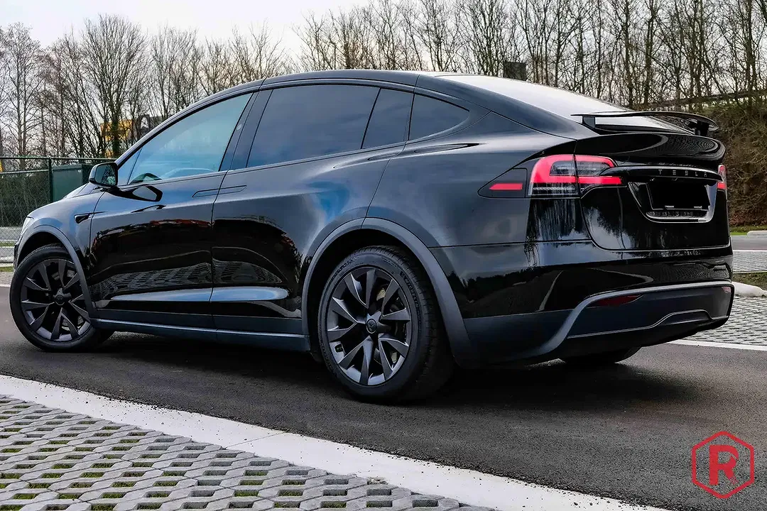 Tesla Model X - Thumbnail 7