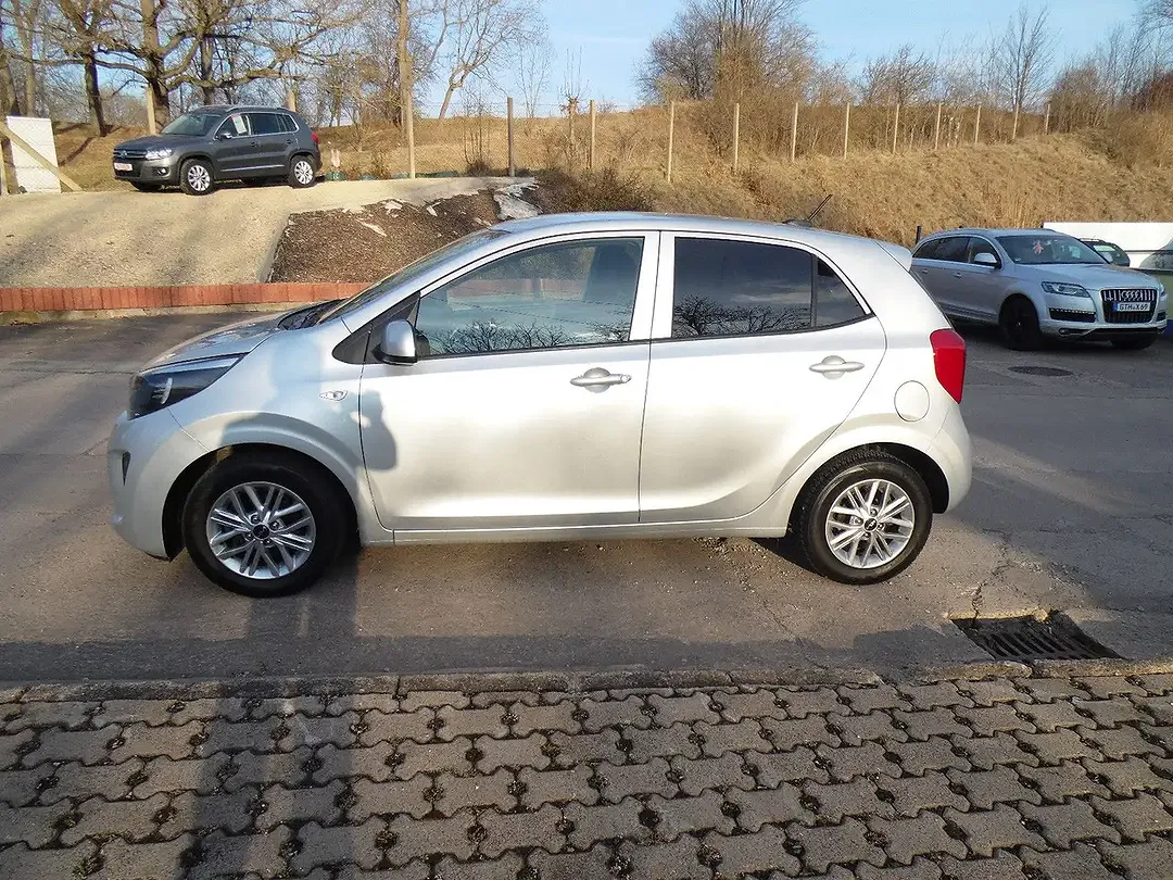 Kia Picanto - Thumbnail 4