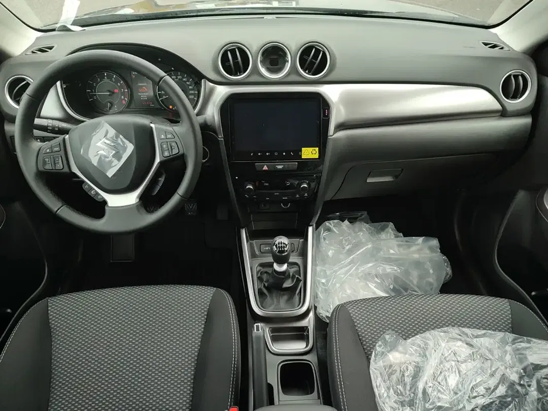 Suzuki Vitara - Thumbnail 12