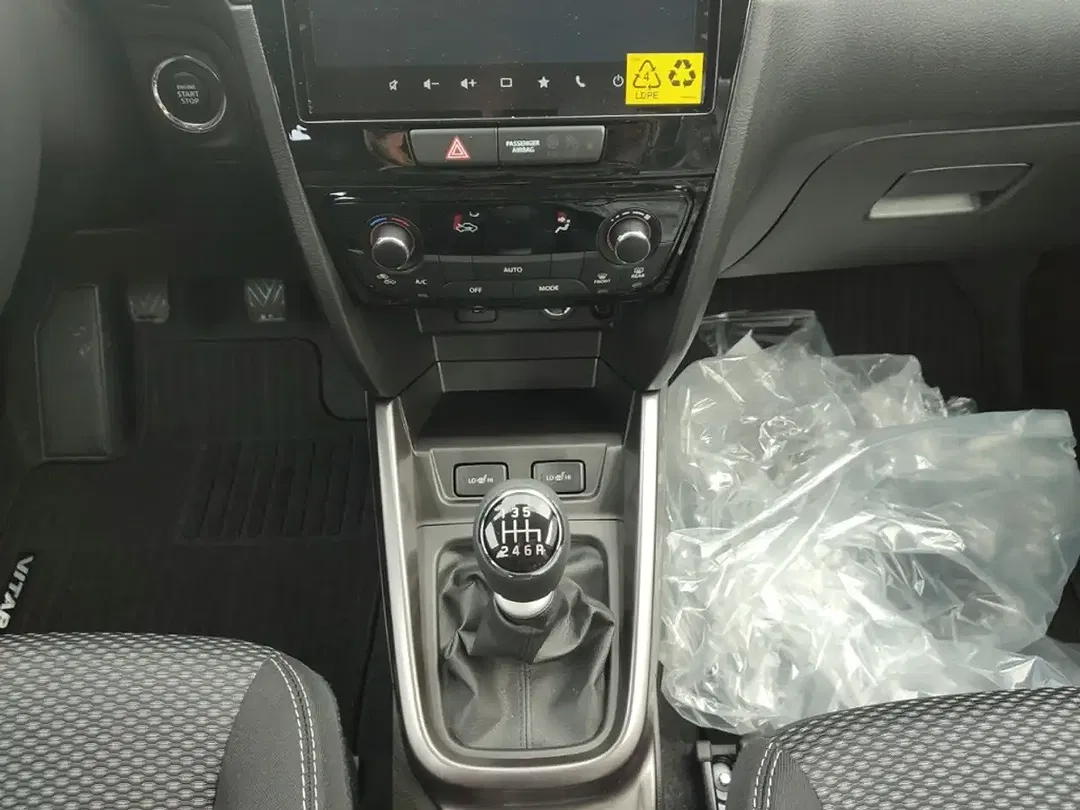 Suzuki Vitara - Thumbnail 13