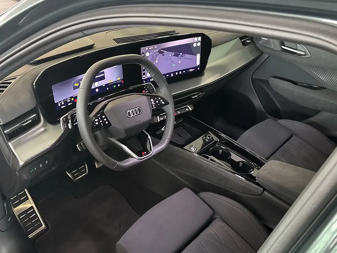 Audi Q3 - Thumbnail 9
