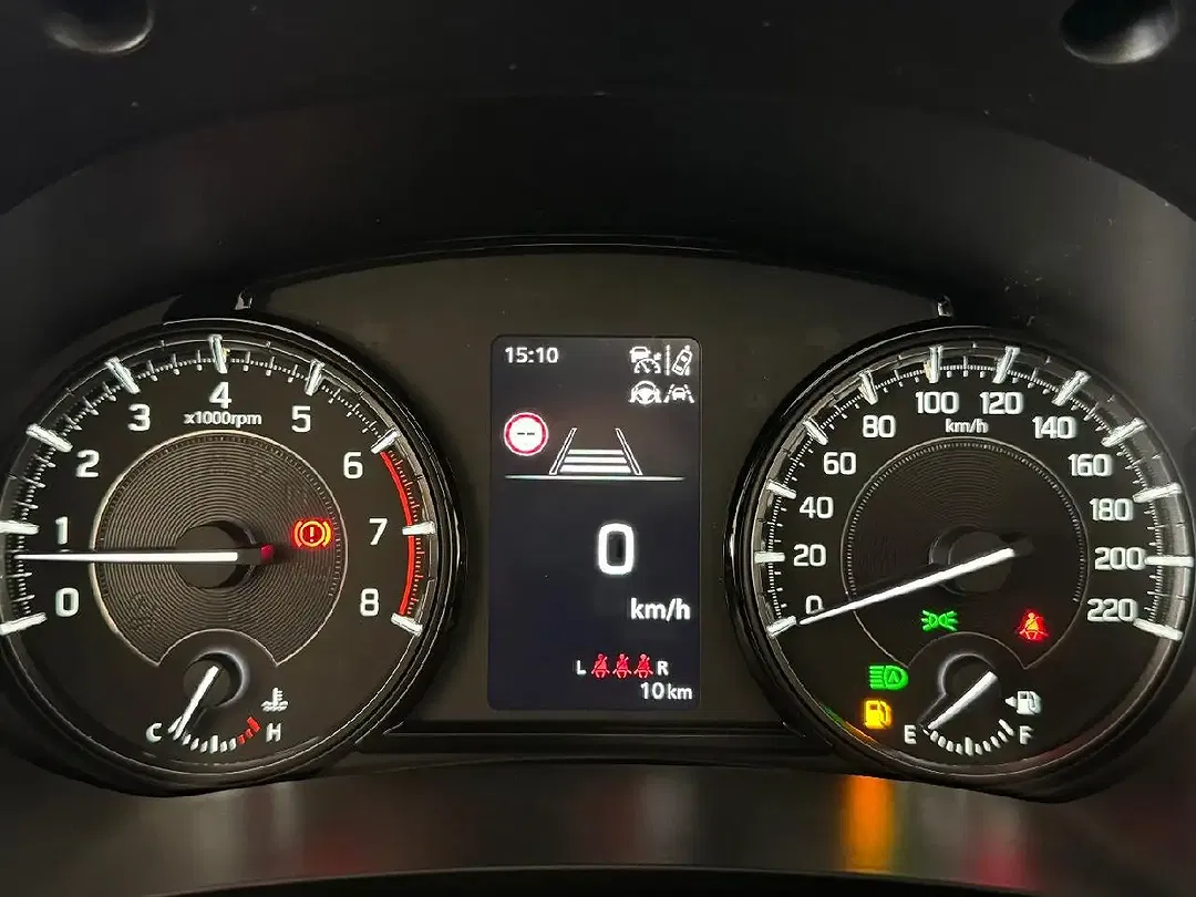 Suzuki Vitara - Thumbnail 10