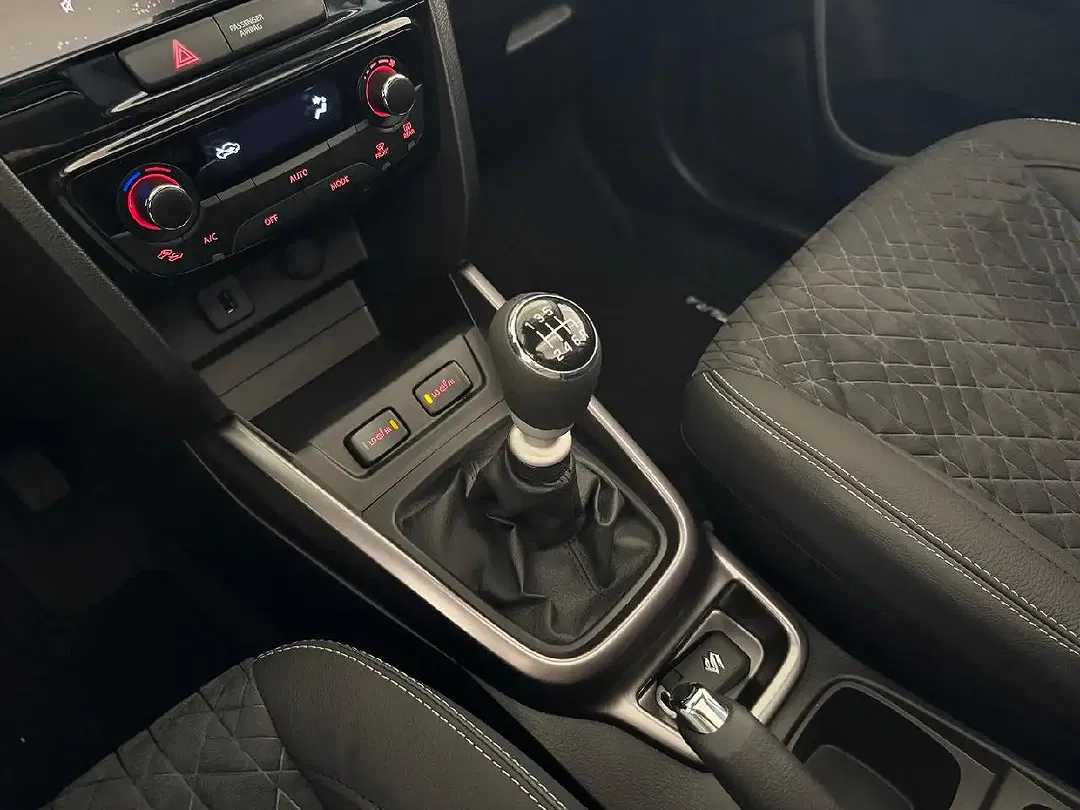 Suzuki Vitara - Thumbnail 13