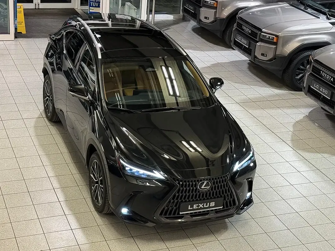 Lexus NX 350h - Thumbnail 1