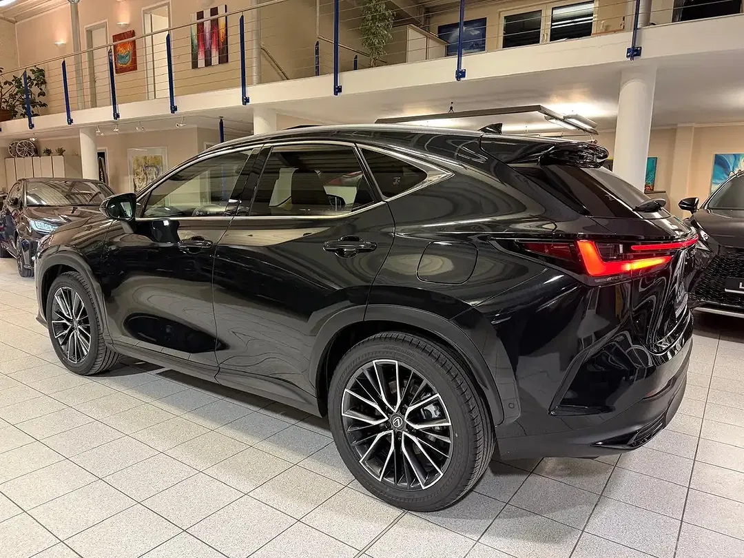 Lexus NX 350h - Thumbnail 10