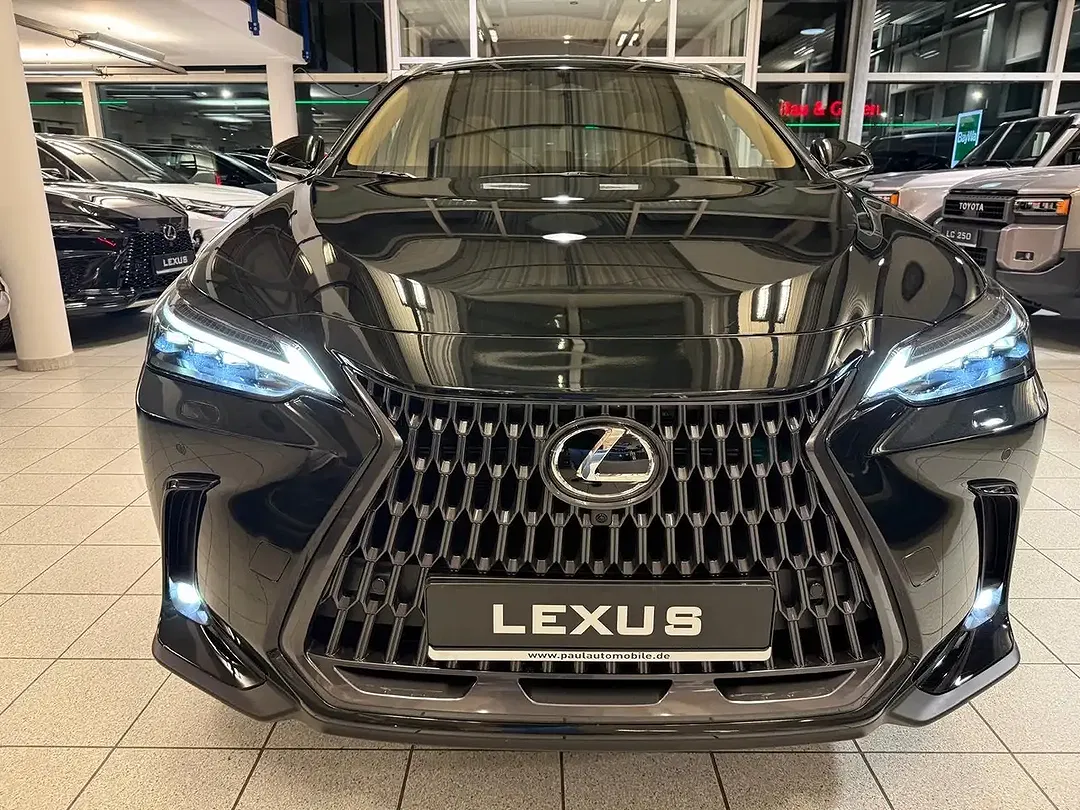 Lexus NX 350h - Thumbnail 2