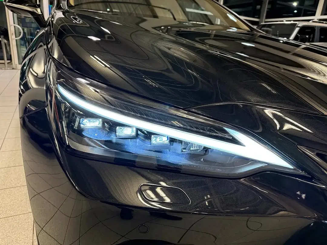 Lexus NX 350h - Thumbnail 3