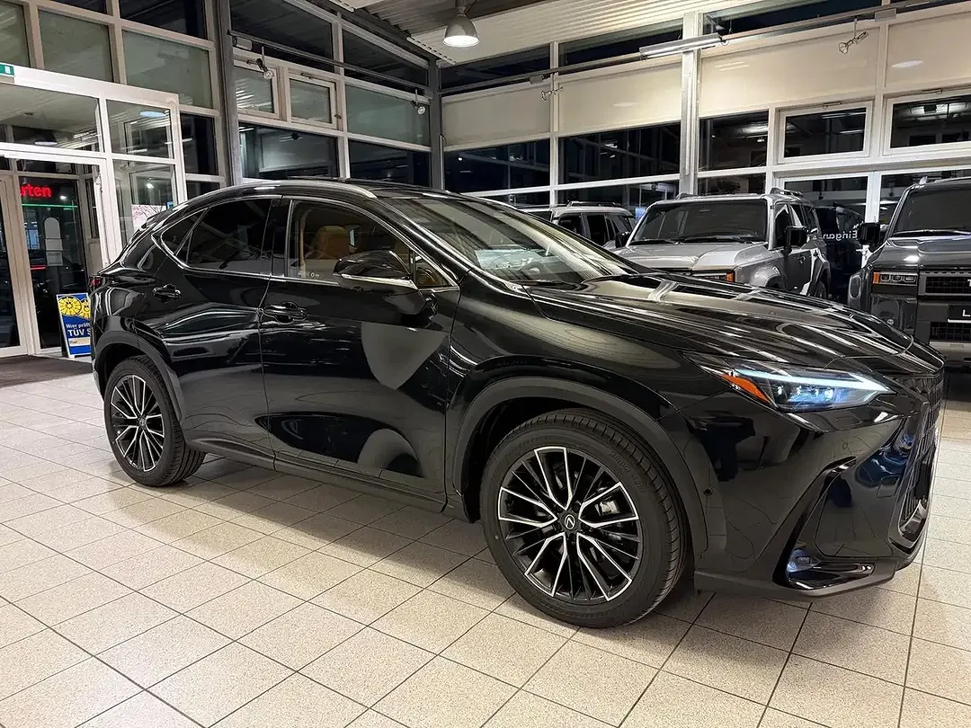 Lexus NX 350h - Thumbnail 5