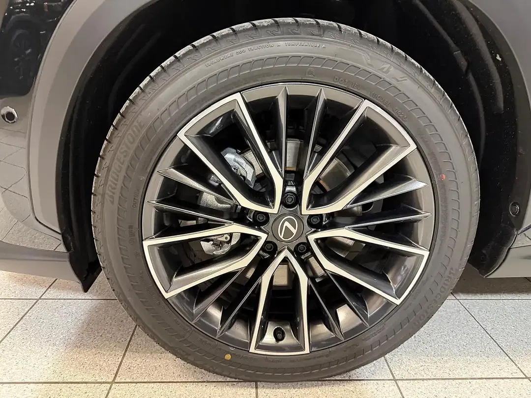 Lexus NX 350h - Thumbnail 7