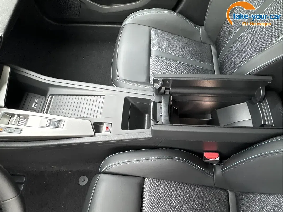 Peugeot 308 - Thumbnail 12