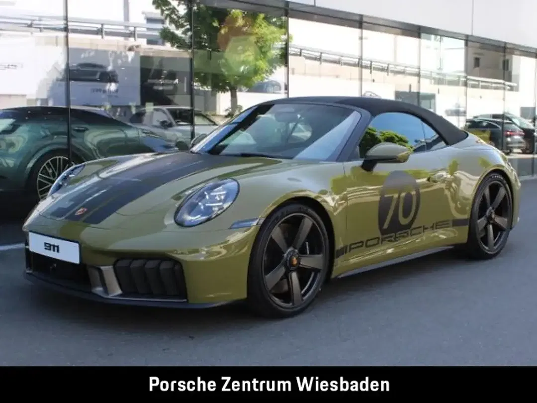 Porsche 992 - Thumbnail 1