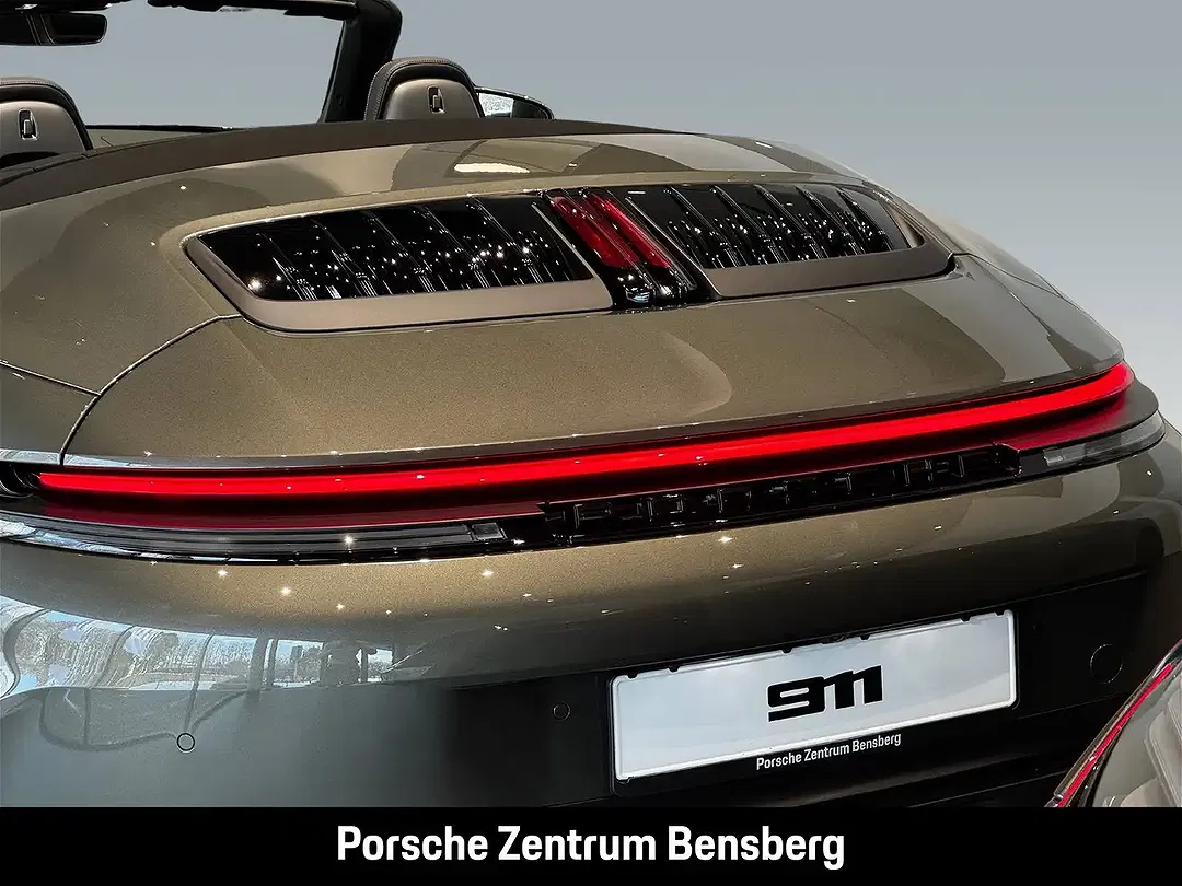 Porsche 911 - Thumbnail 10