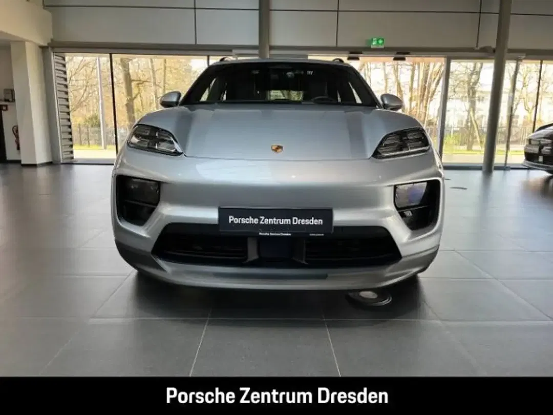 Porsche Macan - Thumbnail 10