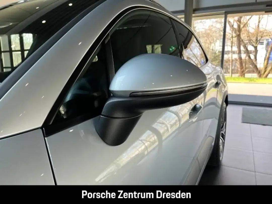 Porsche Macan - Thumbnail 12