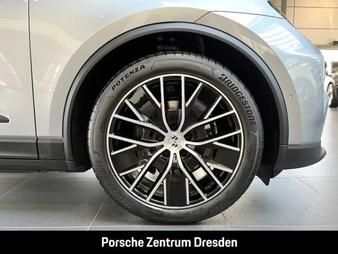 Porsche Macan - Thumbnail 13