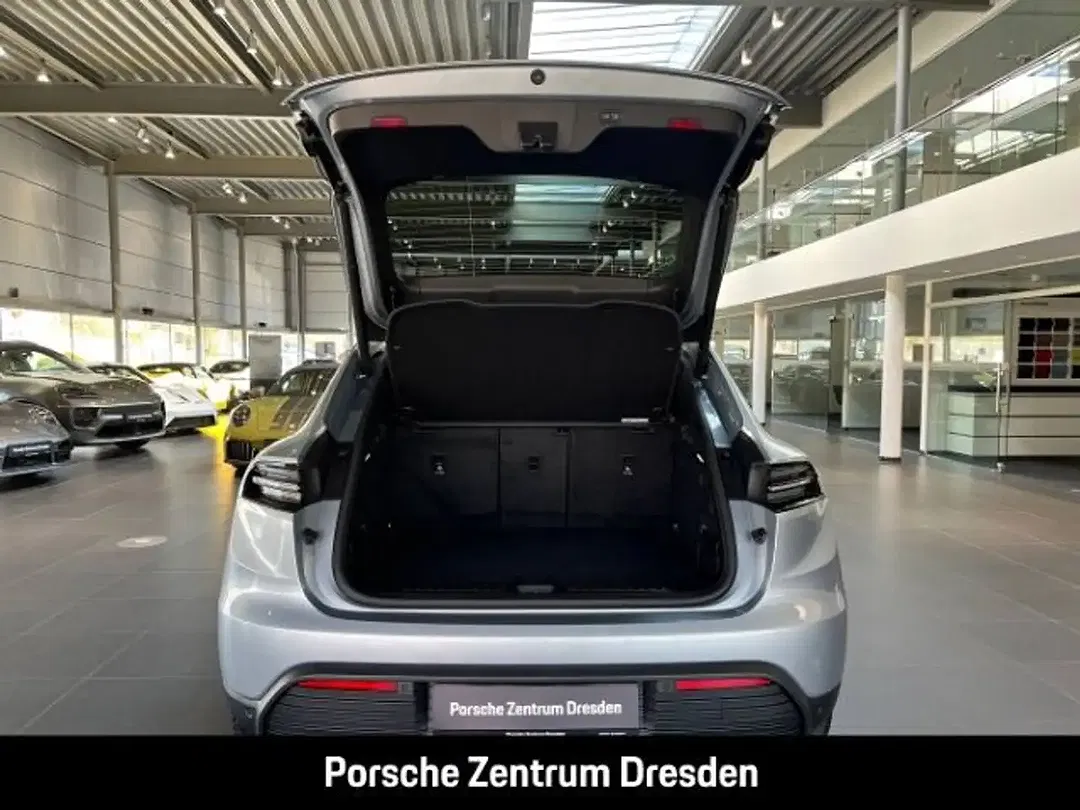 Porsche Macan - Thumbnail 15