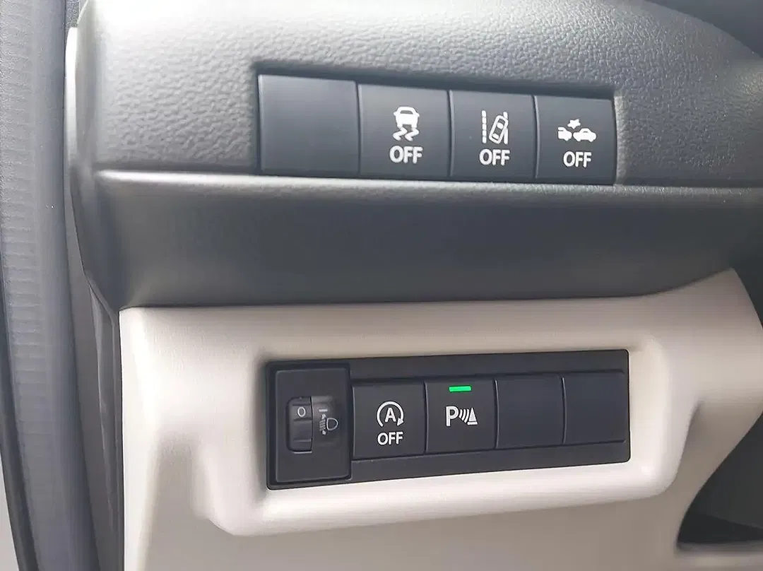 Suzuki Swift - Thumbnail 12