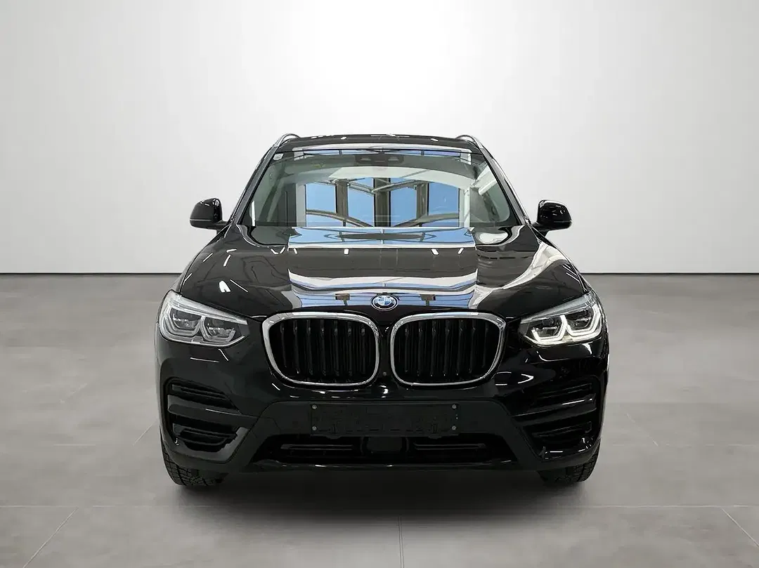 BMW X3 - Thumbnail 2