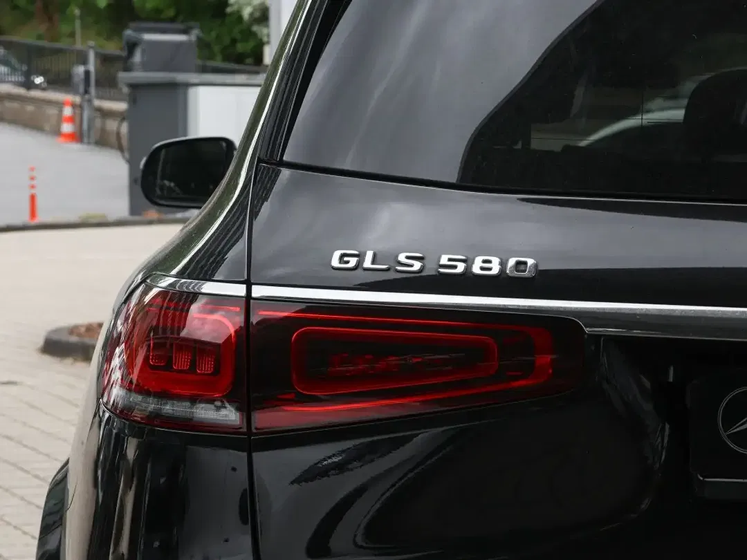 Mercedes-Benz GLS 580 - Thumbnail 13