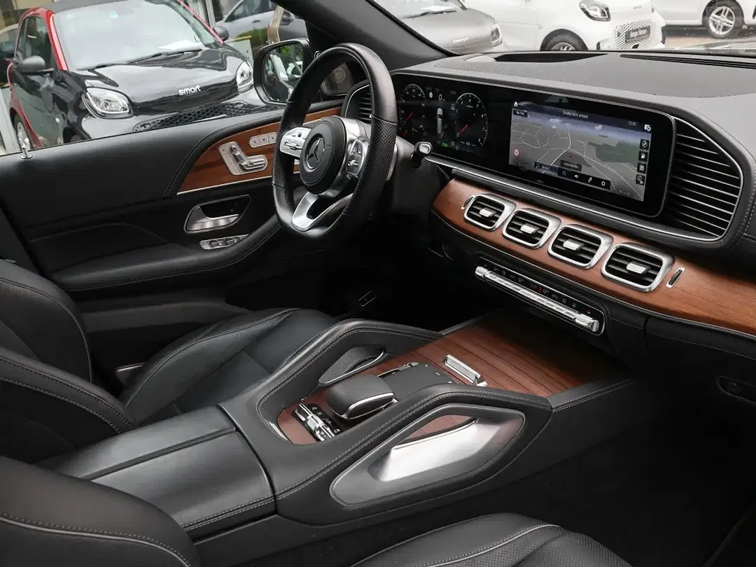 Mercedes-Benz GLS 580 - Thumbnail 3