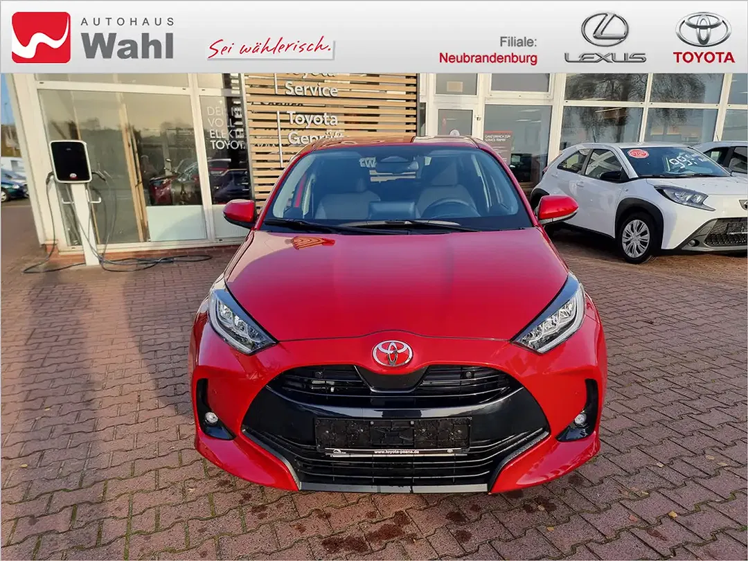 Toyota Yaris - Thumbnail 5