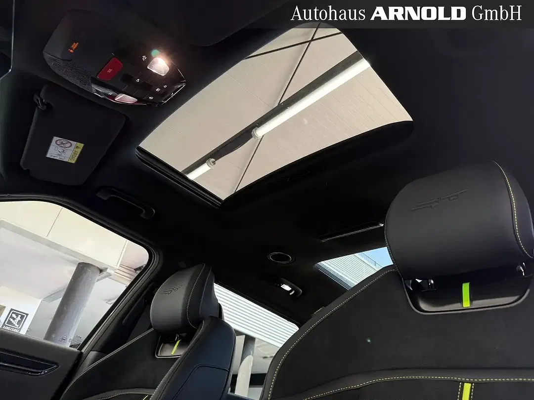 Kia EV9 - Thumbnail 15