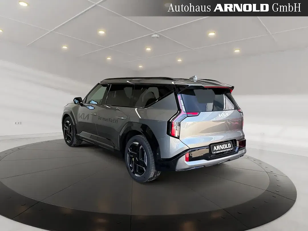 Kia EV9 - Thumbnail 3