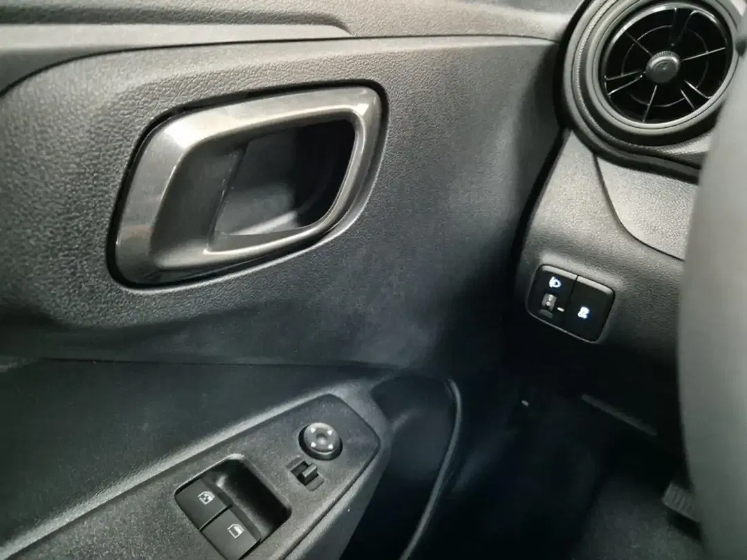 Hyundai i10 - Thumbnail 15